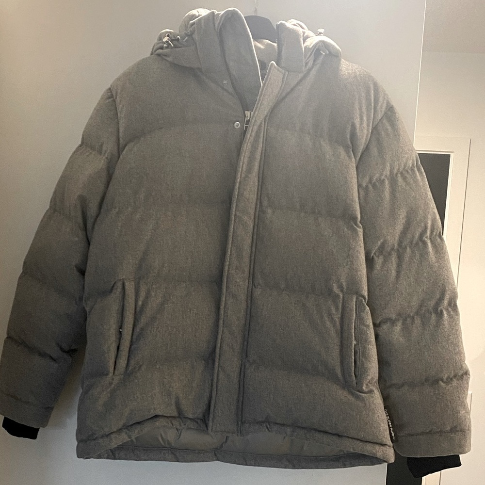 TNA Superpuff. Grey wool size large……FINAL PRICE DROP ✨👈🏽👈🏽👈🏽👈🏽👈🏽👈🏽